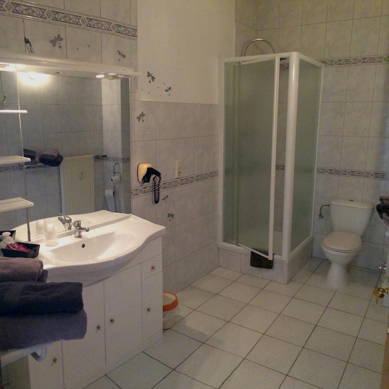 Hotel-Restaurant Windsor Мондорф-ле-Бен Екстериор снимка